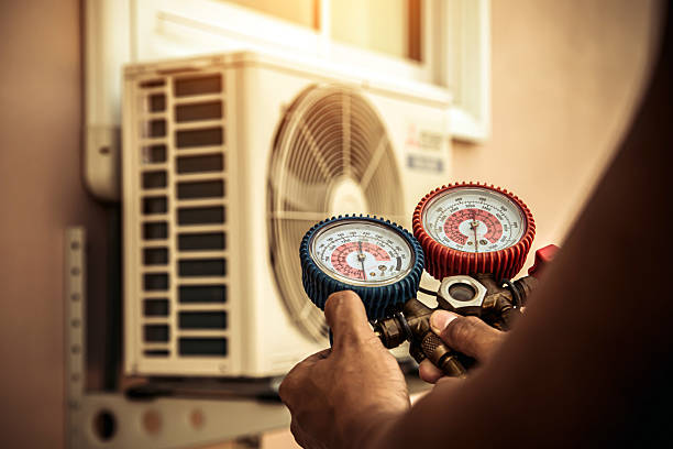 Professional Hvac Installation technician working in Mohave Valley, AZ